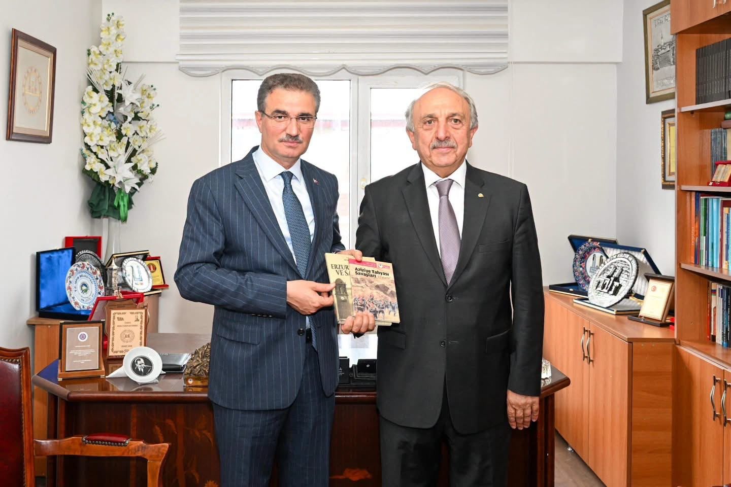 Valimiz Sayın Aydın Baruş, Erzurum Kalkınma Vakfını (ERVAK) ziyaret etti.